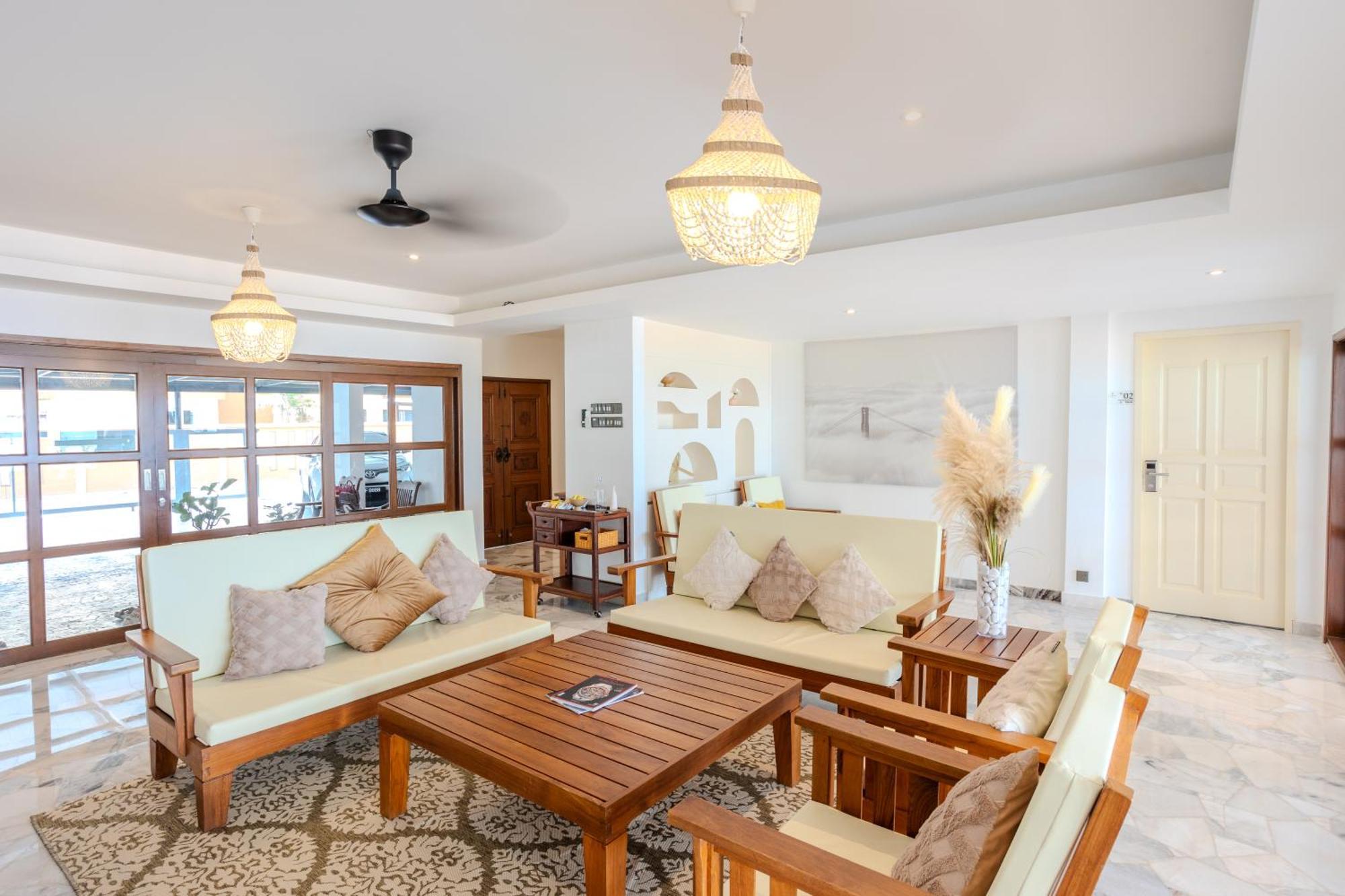 Suntai Villa, Beachfront Suites Kampong Si Ginting Exterior foto