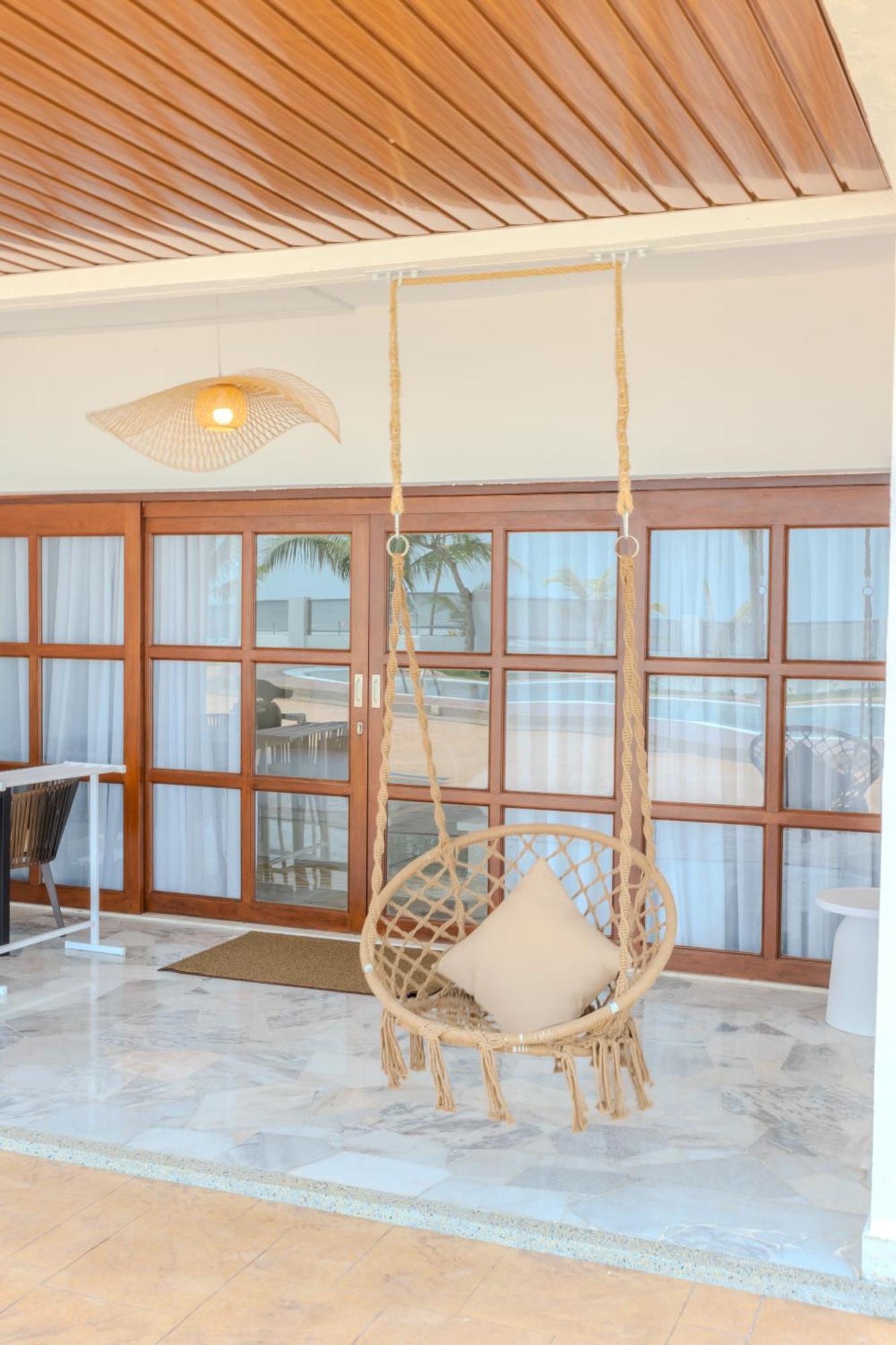 Suntai Villa, Beachfront Suites Kampong Si Ginting Exterior foto