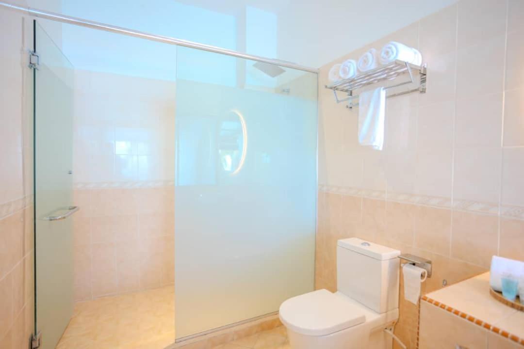 Suntai Villa, Beachfront Suites Kampong Si Ginting Exterior foto